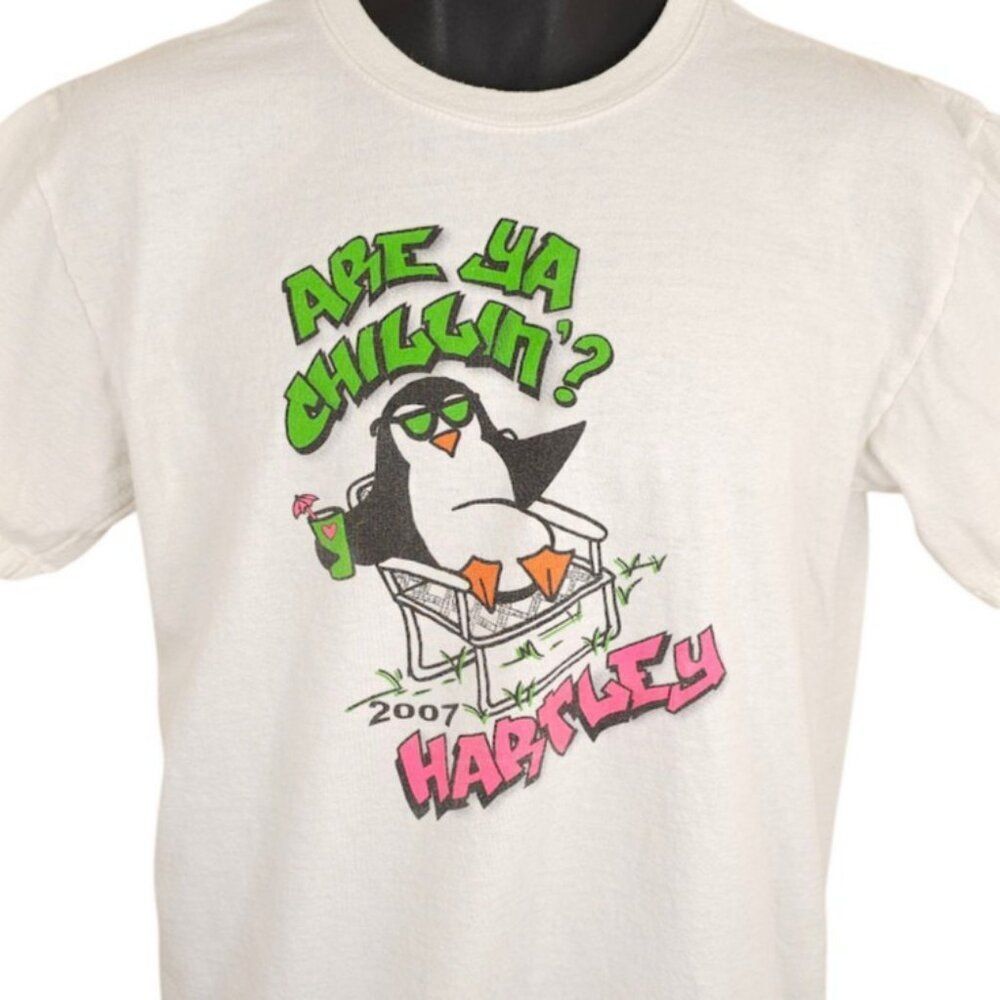 Vintage Cool Penguin T Shirt Mens Size Medium White Y2K Are Ya Chillin Hartley